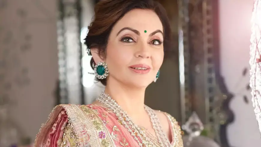 Nita Ambani ने हाथ जोड़कर माफी मांगी और कहा, "यह शादी का घर है, अगर मुझसे कोई गलती हो गई हो तो कृपया मुझे माफ कर दें।"