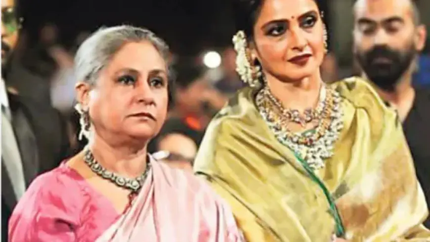 ये क्या Rekha के कपड़े संभालती नजर आईं Jaya Bachchan?वायरल तस्वीरें देखकर चौंक गए लोग?